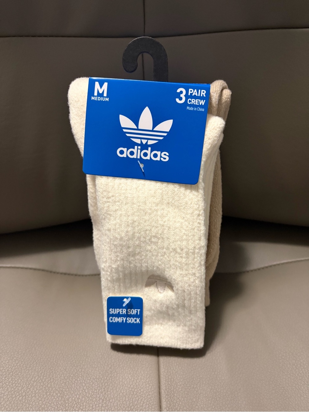 BNWT ADIDAS ORIGINALS TREFOIL COMFORT CREW SOCKS 3 PACK US SIZE MEDIUM (M)